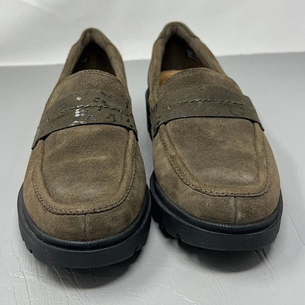 Clarks Collection Womens Calla Ease Loafer 8.5 Taupe Suede‎ Comfort Lug Sole